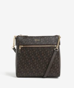 Hnědá vzorovaná crossbody kabelka s detaily ve zlaté barvě DKNY Bryant