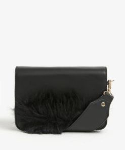 Černá crossbody kabelka s detailem z umělé kožešiny Pieces Ake