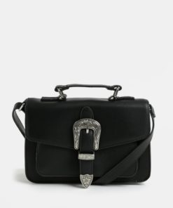 Černá malá crossbody kabelka se sponou ve stříbrné barvě Pieces Faustine