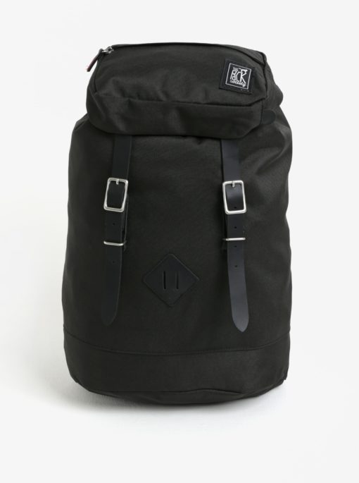 Černý batoh s přezkami The Pack Society 18 l