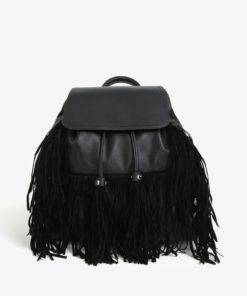 Černý batoh s třásněmi Miss Selfridge