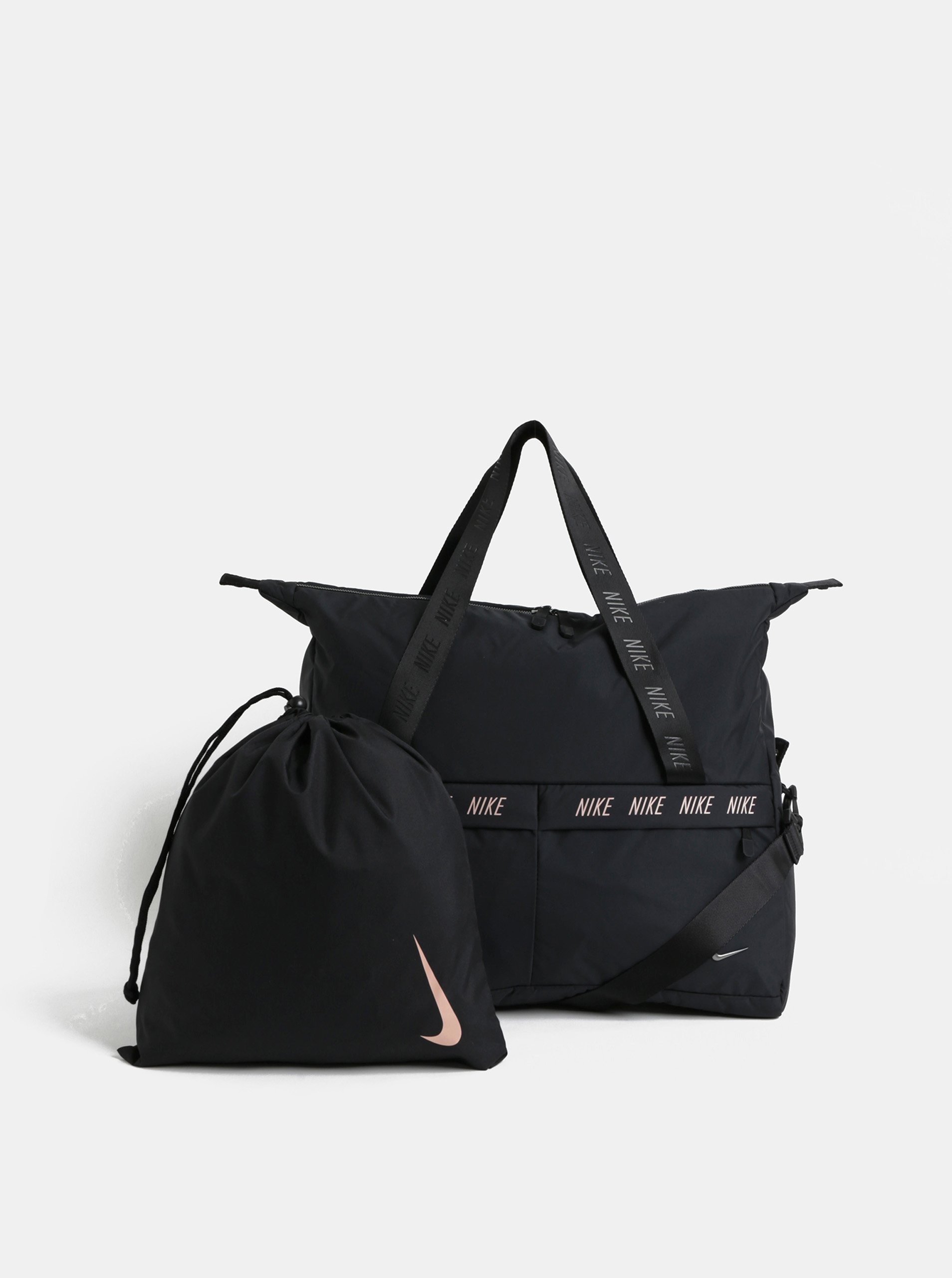Černá dámská sportovní taška s vakem na boty Nike 31 l Černá dámská sportovní taška s vakem na boty Nike 31 l