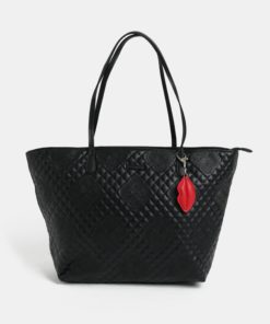 Černý koženkový prošívaný shopper s přívěškem Desigual Claudia
