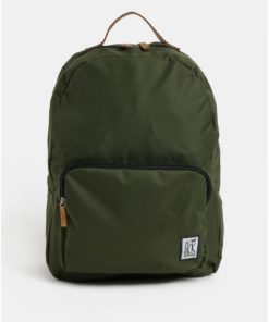 Tmavě zelený batoh s přední kapsou The Pack Society